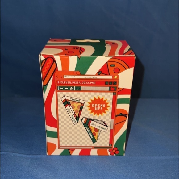 7 Eleven Exculsive 2022 Edition Pizza Christmas Ornament - Picture 2 of 2